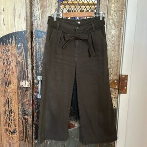 Cropped Trousers
